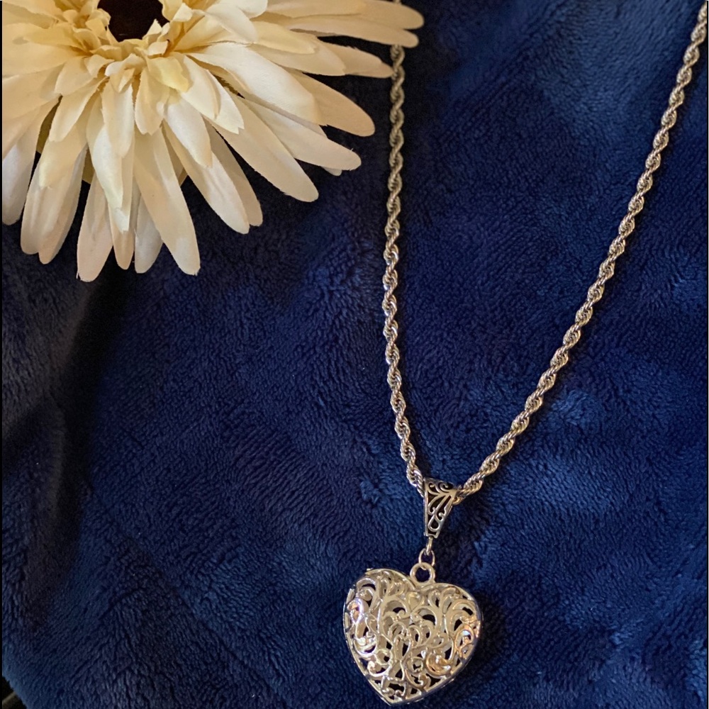 24” Beautiful Silver Rope Chain with Heart!!!! - Picture 9 of 11